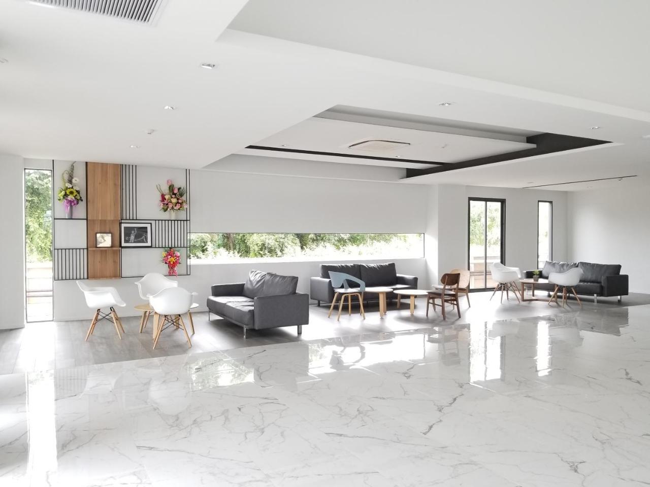 9D Sport Hotel Ούντον Τάνι Εξωτερικό φωτογραφία